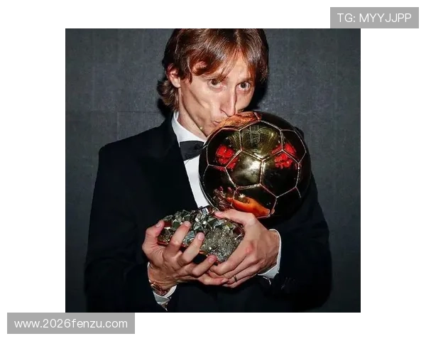 世界杯历届最佳射手：回顾足球历史上的传奇人物与精彩瞬间